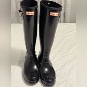 NWOT Black Hunter Tall Rain Boots, Size 9